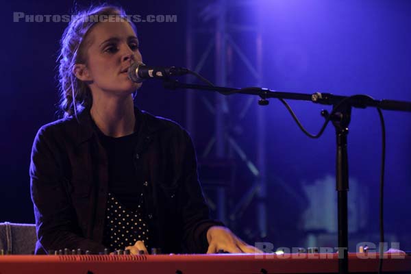 AGNES OBEL - 2010-11-06 - PARIS - La Boule Noire - 